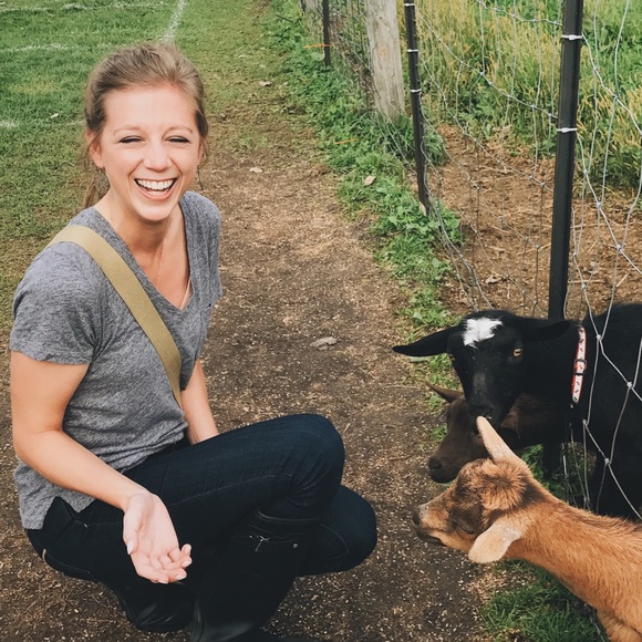 Meet your Posher, Kathleen - Picture 1 of 1